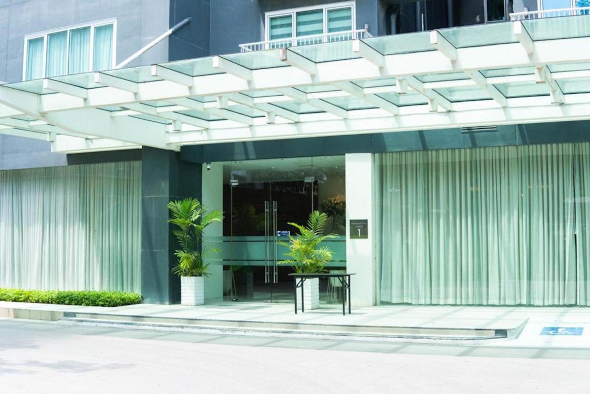 Abreeza Studio Suite 2321 - Pool, Wifi, City View, Washer, Ac, Netflix, Mall Davao Stadt Exterior foto